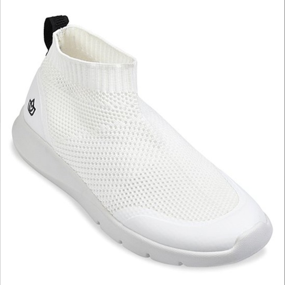 Spenco White Yoga Stretch Sneaker Size 5 - Picture 1 of 14